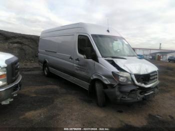  Salvage Mercedes-Benz Sprinter 2500