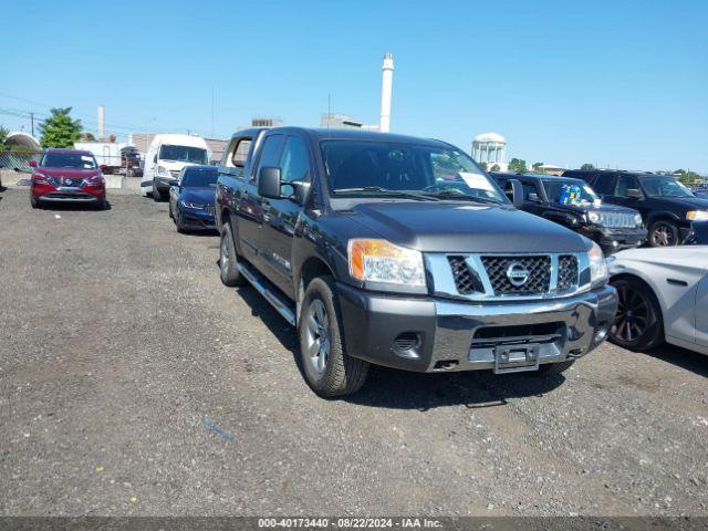  Salvage Nissan Titan