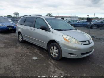  Salvage Toyota Sienna