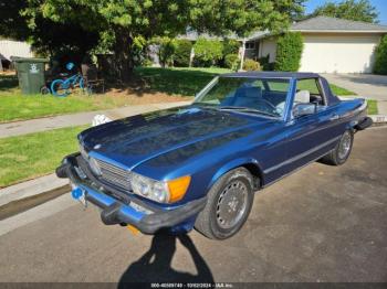  Salvage Mercedes-Benz 560