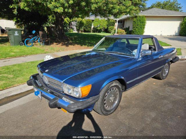  Salvage Mercedes-Benz 560