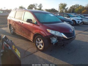  Salvage Toyota Sienna