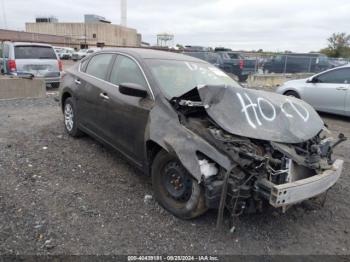  Salvage Nissan Altima