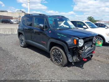  Salvage Jeep Renegade