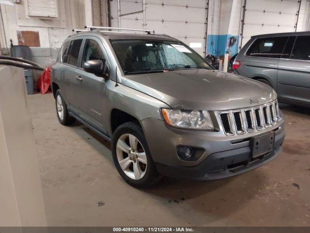  Salvage Jeep Compass