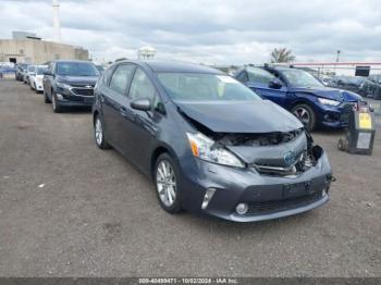  Salvage Toyota Prius v