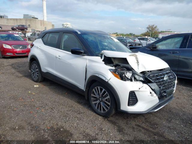  Salvage Nissan Kicks