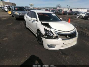  Salvage Nissan Altima