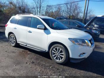  Salvage Nissan Pathfinder