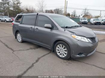  Salvage Toyota Sienna