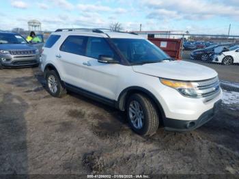  Salvage Ford Explorer