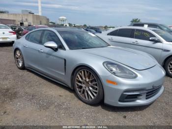  Salvage Porsche Panamera