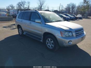  Salvage Toyota Highlander