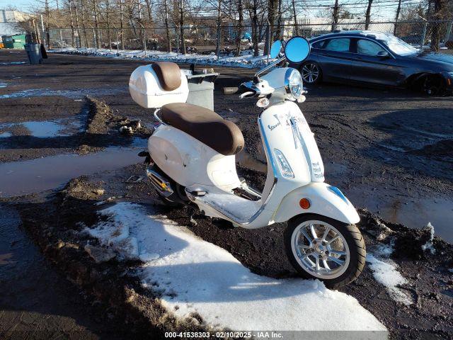  Salvage Vespa Primavera