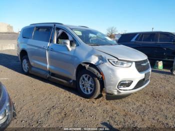  Salvage Chrysler Pacifica