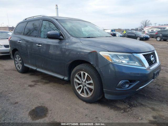  Salvage Nissan Pathfinder