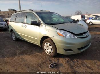  Salvage Toyota Sienna