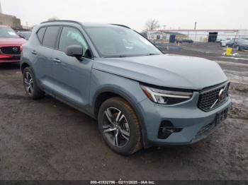  Salvage Volvo XC40