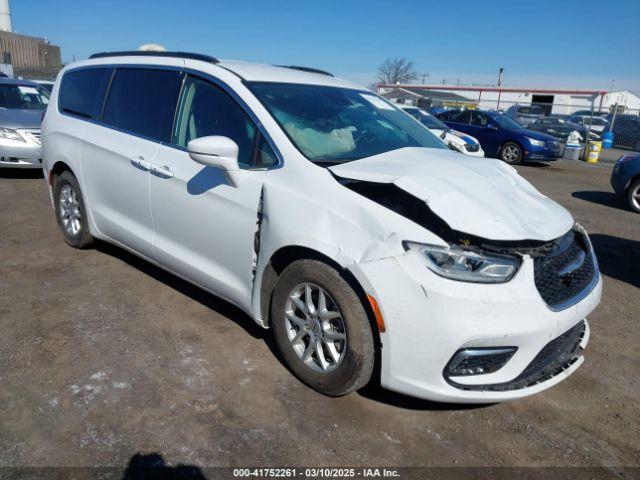  Salvage Chrysler Pacifica