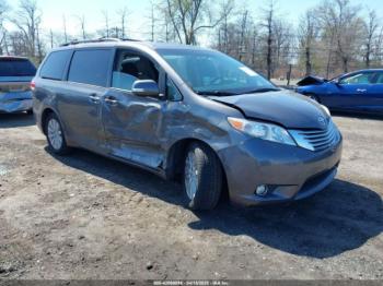  Salvage Toyota Sienna