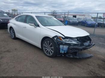  Salvage Lexus Es
