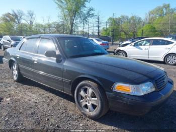  Salvage Ford Crown Victoria