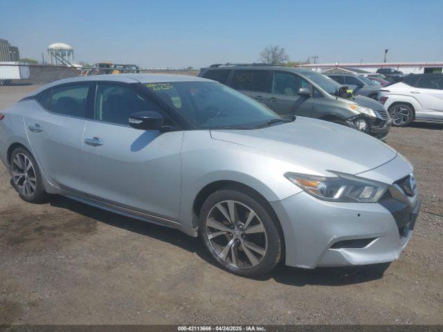  Salvage Nissan Maxima