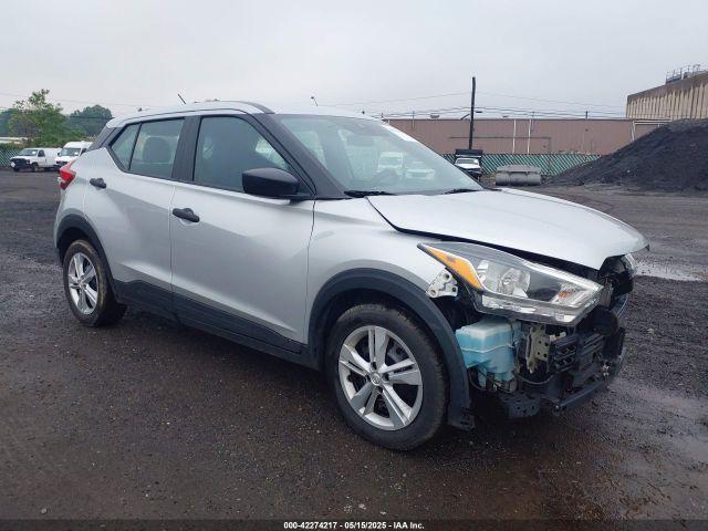  Salvage Nissan Kicks