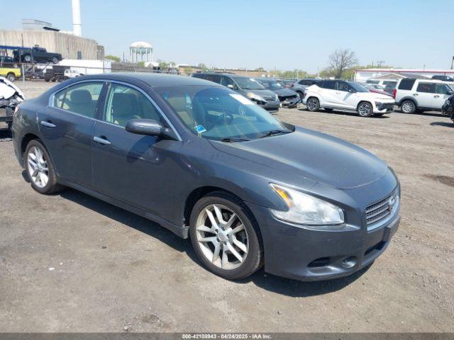  Salvage Nissan Maxima
