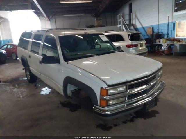  Salvage Chevrolet Suburban 2500