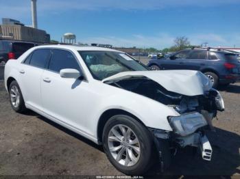  Salvage Chrysler 300