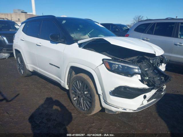  Salvage Jeep Compass