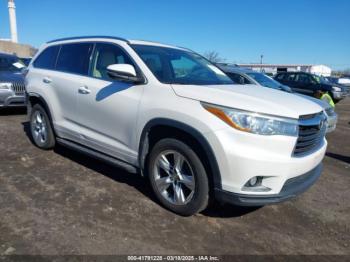  Salvage Toyota Highlander