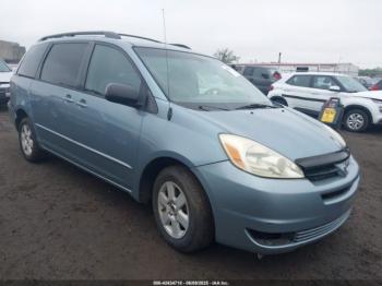  Salvage Toyota Sienna