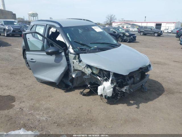  Salvage Nissan Kicks