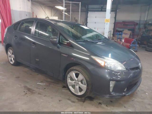  Salvage Toyota Prius