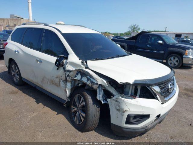  Salvage Nissan Pathfinder
