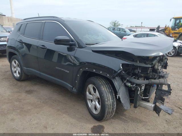  Salvage Jeep Compass