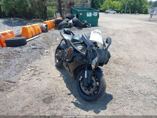  Salvage Yamaha Yzfr1