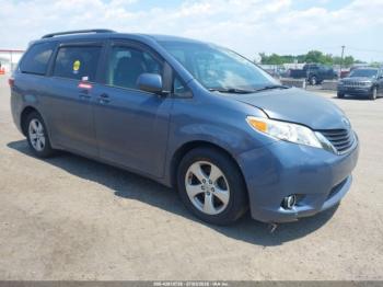  Salvage Toyota Sienna