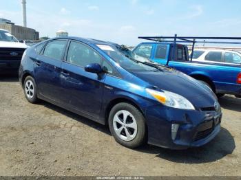 Salvage Toyota Prius
