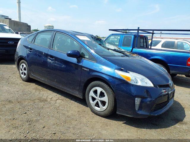  Salvage Toyota Prius