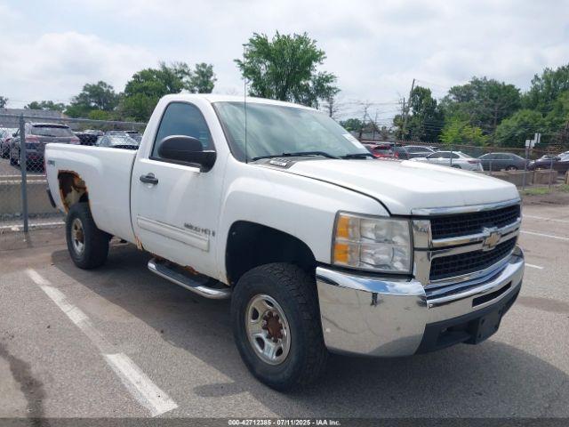  Salvage Chevrolet Silverado 2500