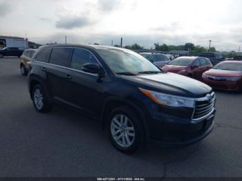  Salvage Toyota Highlander