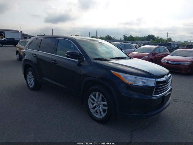  Salvage Toyota Highlander