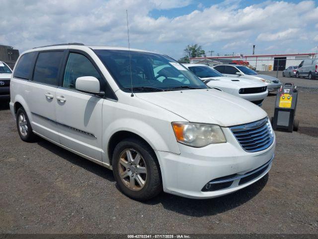  Salvage Chrysler Town & Country