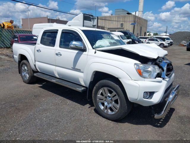  Salvage Toyota Tacoma