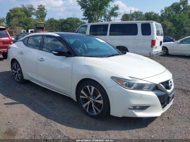  Salvage Nissan Maxima