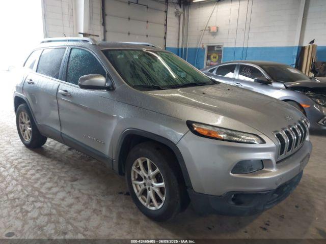  Salvage Jeep Cherokee