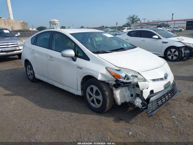  Salvage Toyota Prius